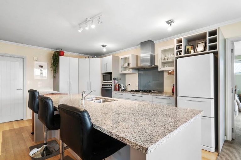 Photo of property in 5 Alpha Close, Wanaka, 9305