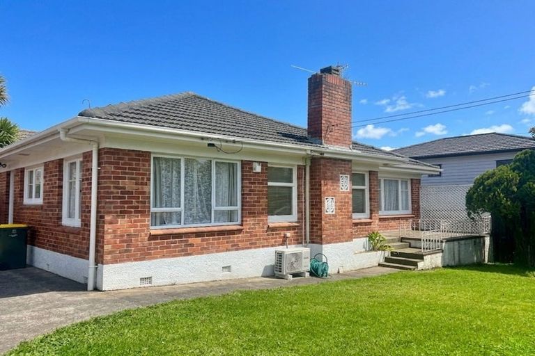 Photo of property in 1/18 Elizabeth Avenue, Papatoetoe, Auckland, 2025