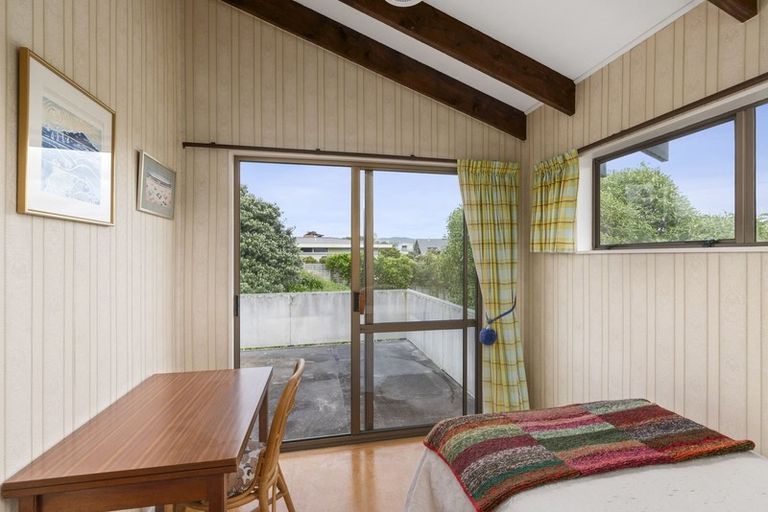 Photo of property in 76 Field Way, Waikanae Beach, Waikanae, 5036