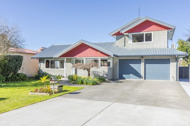 Photo of property in 14 Jervois Road, Jervoistown, Napier, 4112