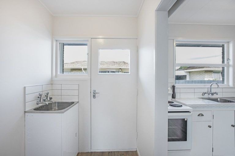 Photo of property in 2/507 Burnett Street, Mahora, Hastings, 4120