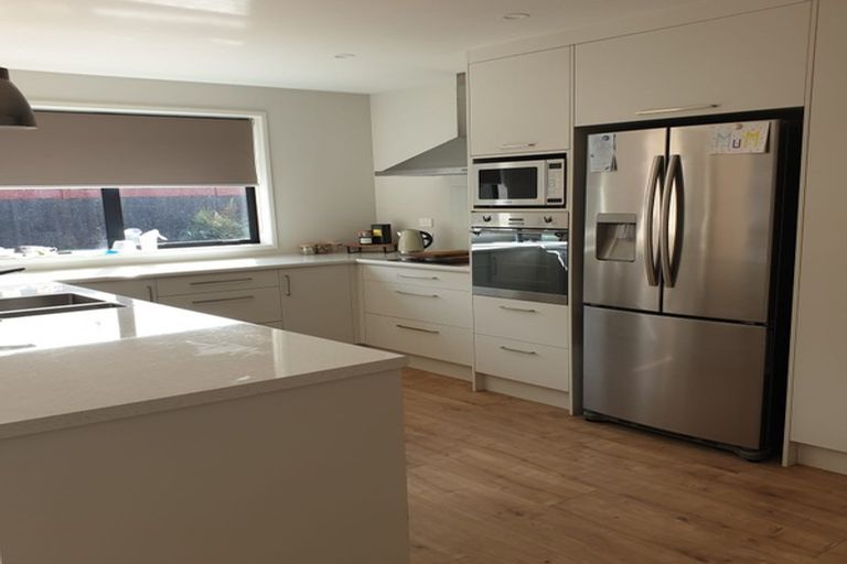 Photo of property in 14 Modello Lane, Waiuku, 2123