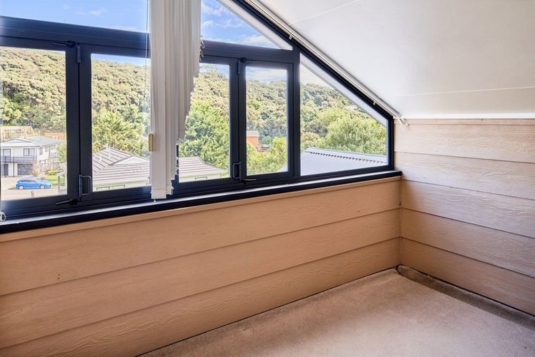 Photo of property in 57a Albatross Close, Whitby, Porirua, 5024