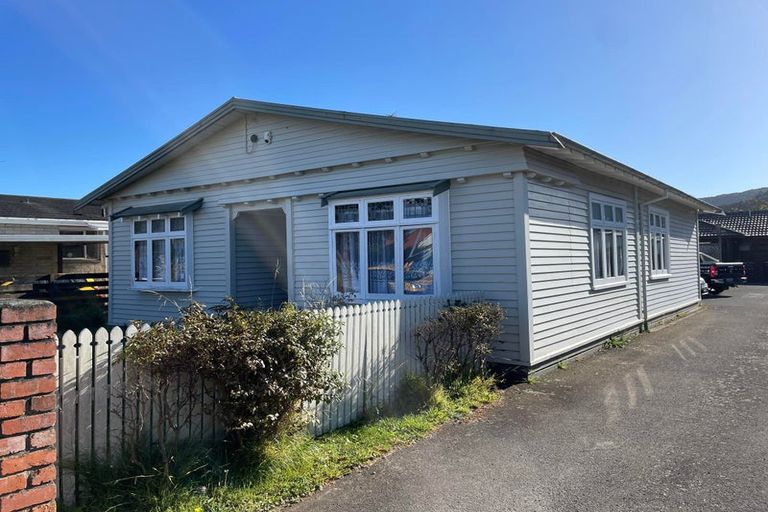 Photo of property in 23 Wainui Road, Waiwhetu, Lower Hutt, 5010