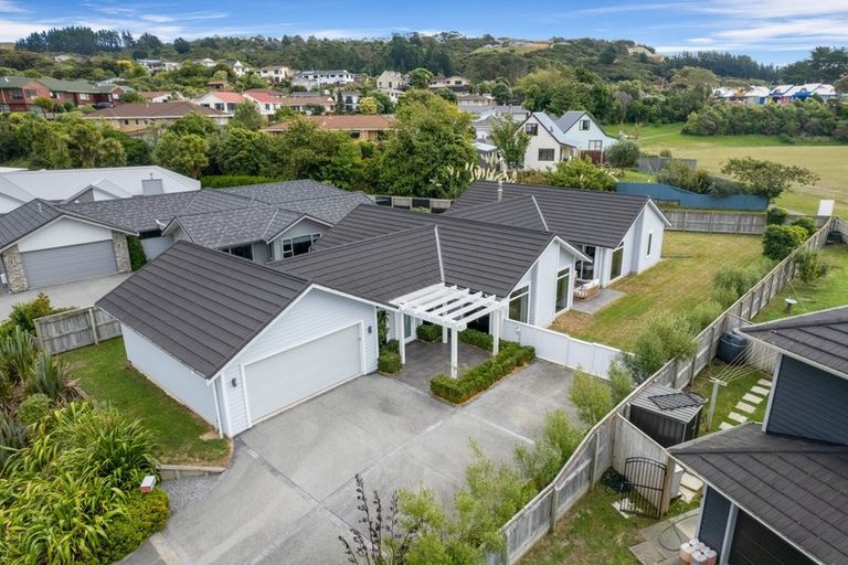 Photo of property in 46 Resolution Drive, Whitby, Porirua, 5024