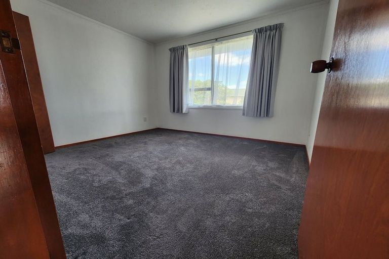 Photo of property in 1 Lindis Close, Kelson, Lower Hutt, 5010