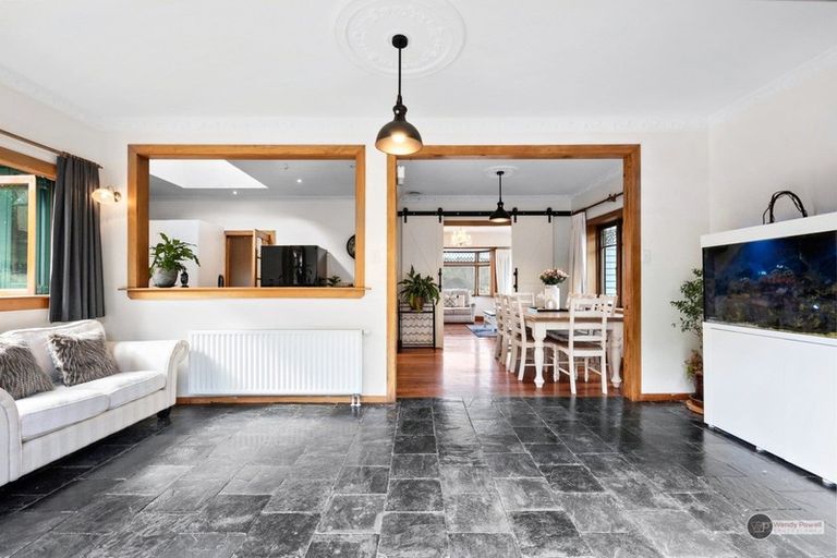 Photo of property in 19 Onehuka Road, Tirohanga, Lower Hutt, 5010