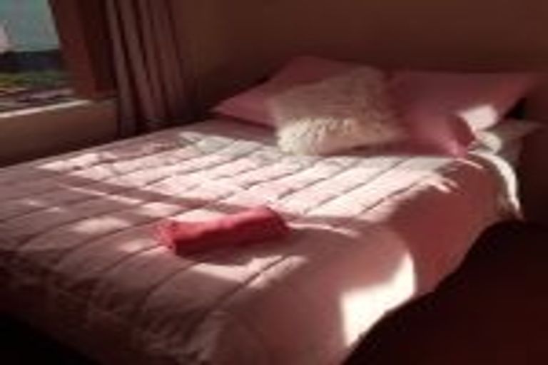 Photo of property in 2 Samara Place, Clendon Park, Auckland, 2103