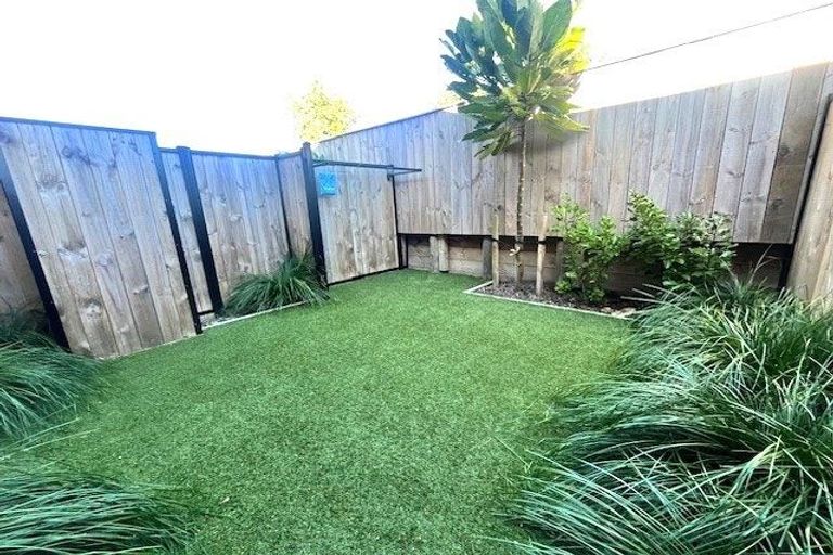 Photo of property in 2/7 Macky Street, Taita, Lower Hutt, 5011