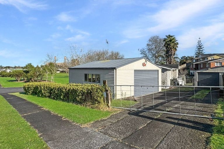 Photo of property in 2 Meadows Lane, Huntly, 3700