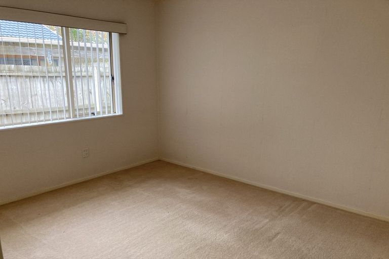 Photo of property in 32 Maurice Borich Place, Henderson, Auckland, 0610