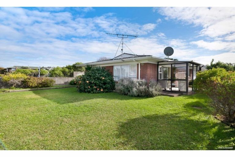 Photo of property in 1/105 Florence Avenue, Orewa, 0931