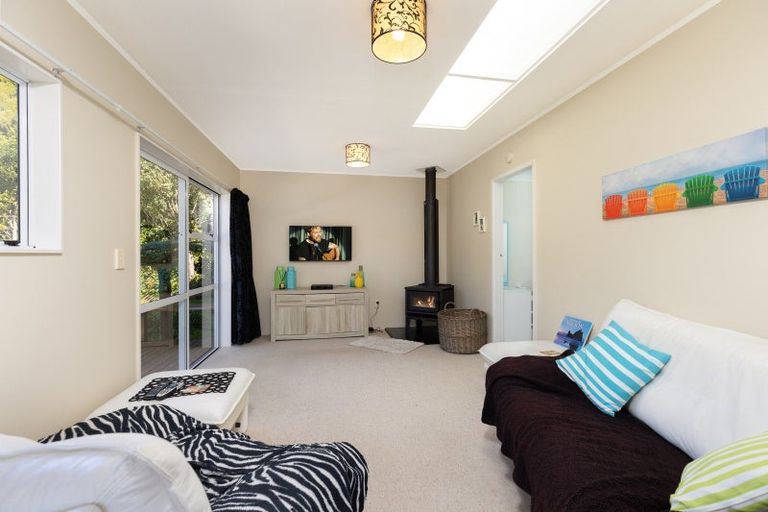 Photo of property in 25 Kamahi Road, Tennyson Inlet, Rai Valley, 7195