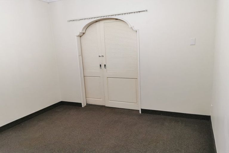 Photo of property in 42 Kamahi Street, Stokes Valley, Lower Hutt, 5019