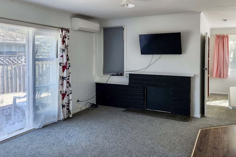 Photo of property in 40 Oregon Drive, Maoribank, Upper Hutt, 5018