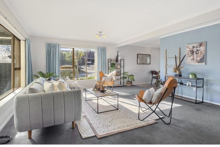 Photo of property in 85 Churton Drive, Churton Park, Wellington, 6037