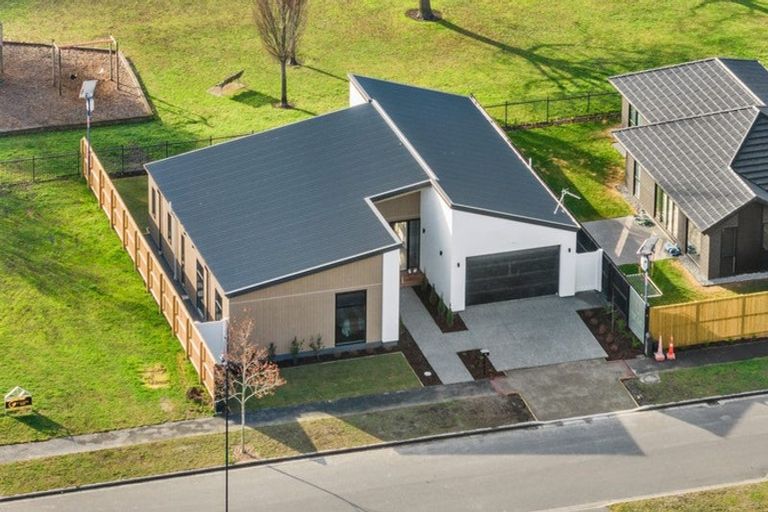 Photo of property in 48 Lambies Street, Marshland, Christchurch, 8083