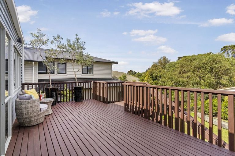Photo of property in 31 Cockle Bay Road, Cockle Bay, Auckland, 2014
