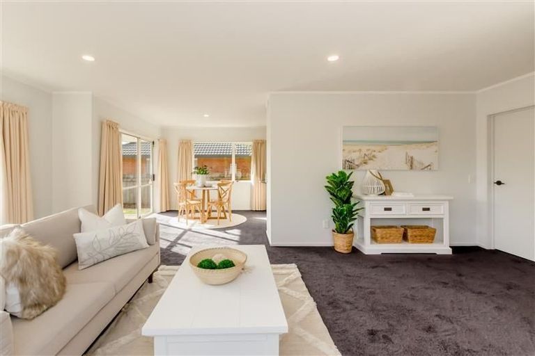 Photo of property in 1b Hemi Street, Waikanae, 5036