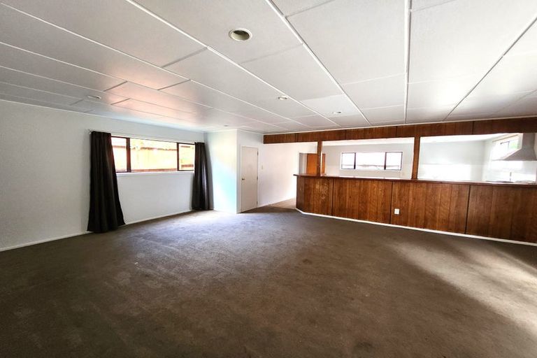 Photo of property in 105 Tidal Road, Mangere, Auckland, 2022