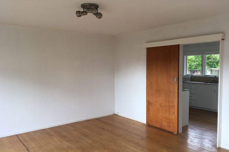 Photo of property in 1/10a Fenwick Avenue, Milford, Auckland, 0620