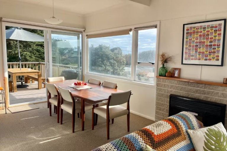 Photo of property in 22 Nelson Street, Foxton Beach, Foxton, 4815