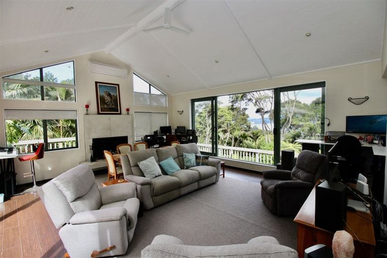 Photo of property in 41 Tarapatiki Drive, Whitianga, 3510