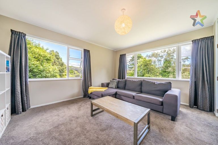 Photo of property in 97 Manuka Street, Stokes Valley, Lower Hutt, 5019