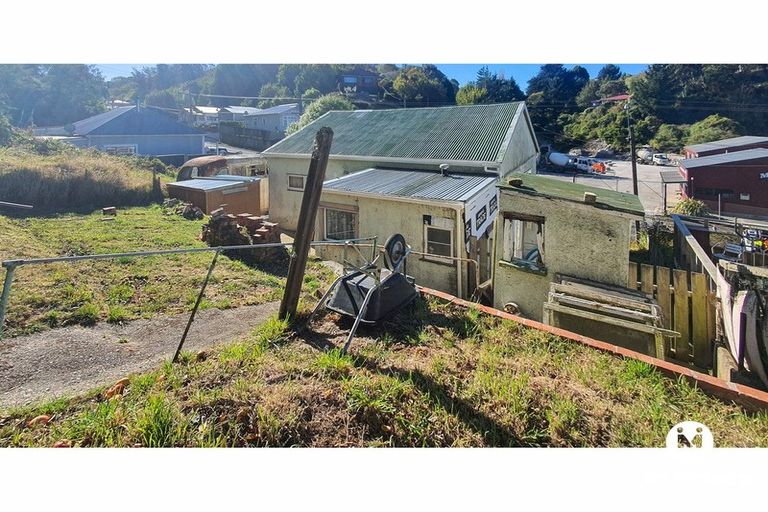 Photo of property in 102 Glen Road, The Glen, Dunedin, 9011