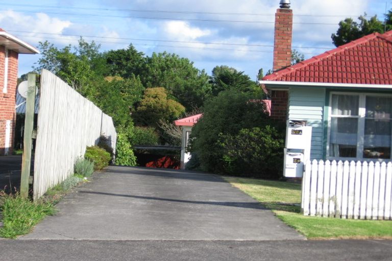 Photo of property in 32a Toru Street, Te Atatu Peninsula, Auckland, 0610