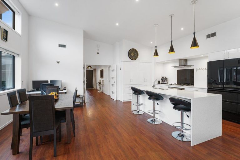 Photo of property in 97 The Drive, Paraparaumu Beach, Paraparaumu, 5032