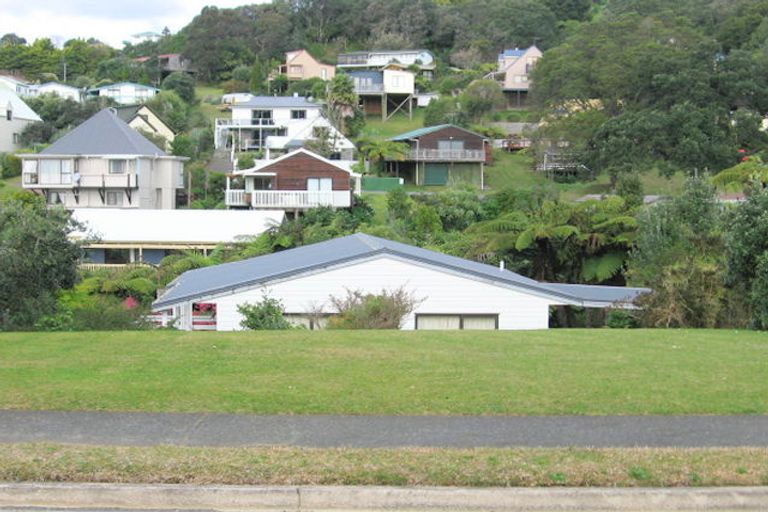 Photo of property in 225 Russell Bruce Place, Onemana, Whangamata, 3691