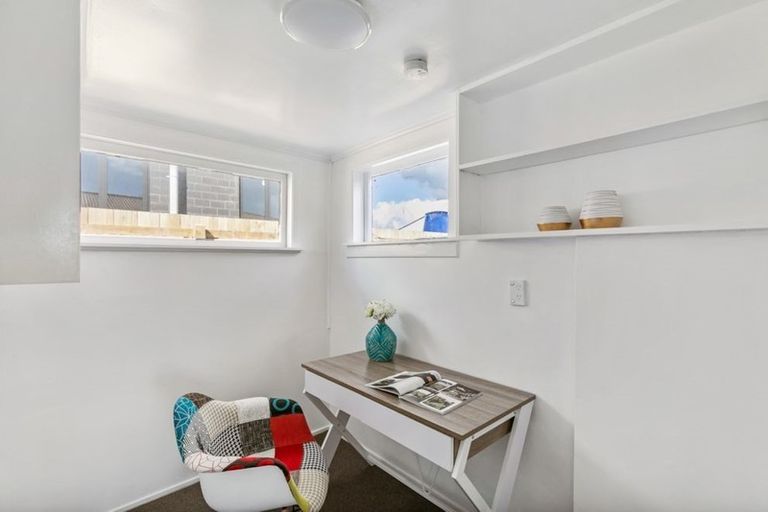 Photo of property in 53a Sylvan Crescent, Te Atatu South, Auckland, 0610