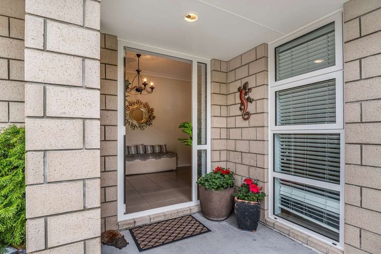 Photo of property in 30 Hamon Place, Pukehangi, Rotorua, 3015