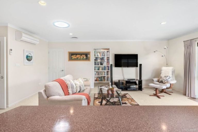 Photo of property in 38 Twomey Drive, Pukekohe, 2120