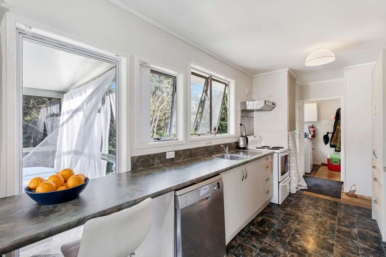 Photo of property in 70 Helena Street, Massey, Auckland, 0614