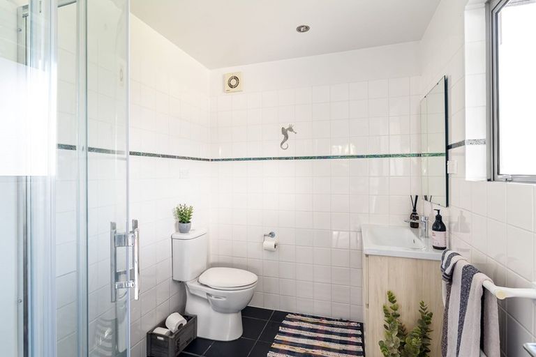 Photo of property in 12 Cliff Road, Tasman, Upper Moutere, 7173