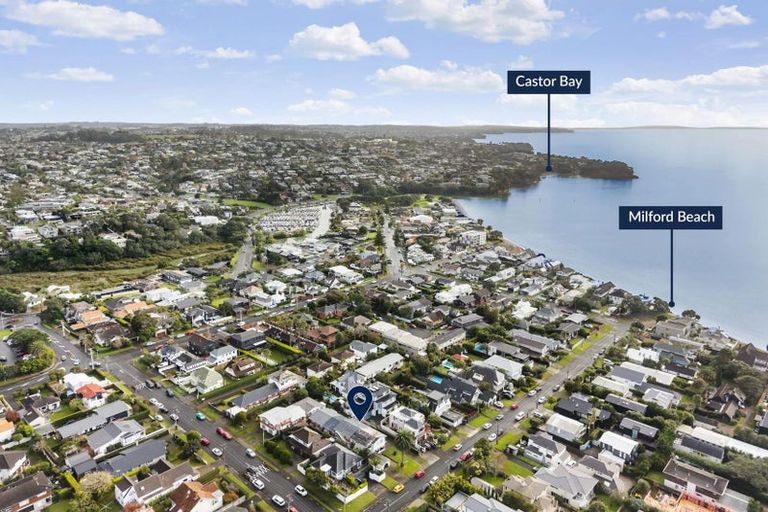 Photo of property in 2/4 Cecil Road, Milford, Auckland, 0620