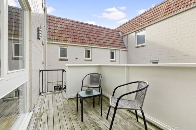 Photo of property in 28 Cottleville Terrace, Thorndon, Wellington, 6011