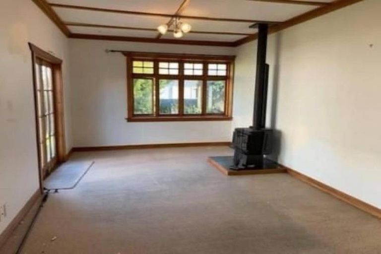 Photo of property in 32 Cutfield Road, New Plymouth, 4310