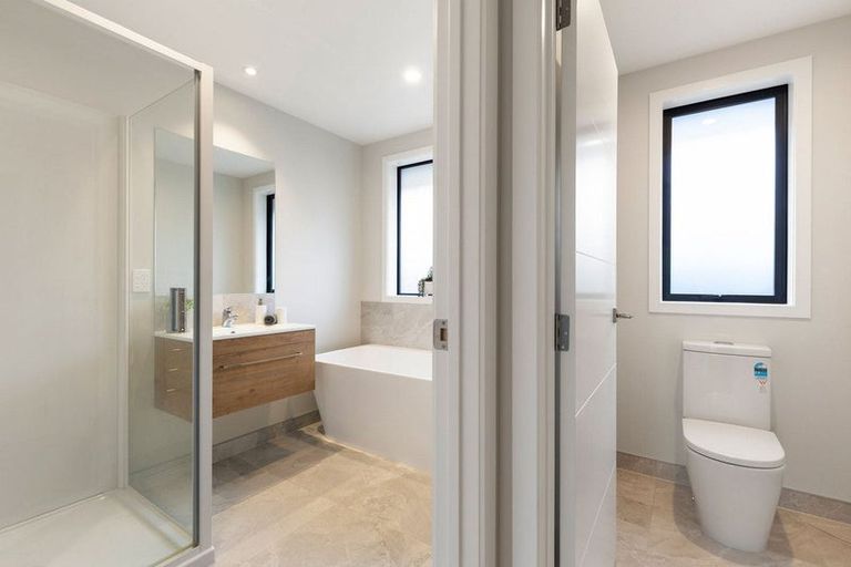 Photo of property in 2 Te Ia Terrace, Cambridge, 3434