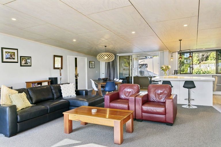 Photo of property in 54 Dalmore Way, Acacia Bay, Taupo, 3385