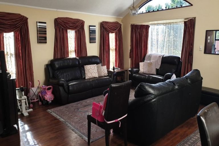 Photo of property in 35 Kentwood Drive, Woodridge, Wellington, 6037