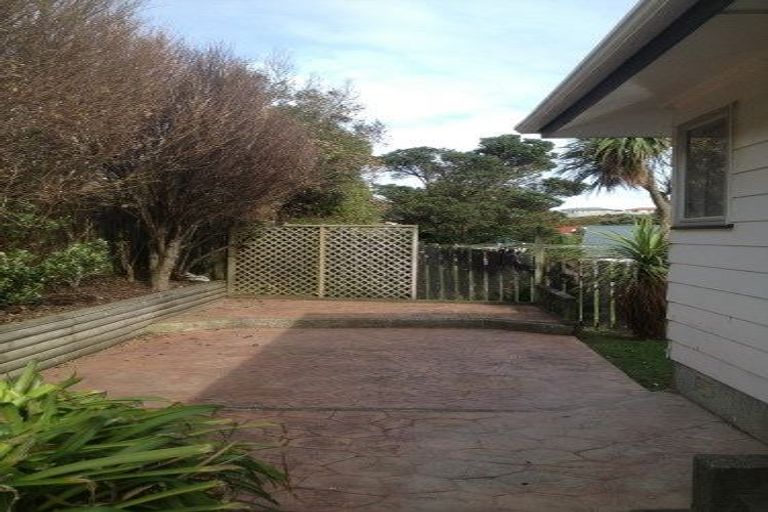 Photo of property in 14 Frobisher Street, Island Bay, Wellington, 6023