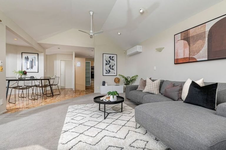 Photo of property in 2/28 East Coast Road, Milford, Auckland, 0620