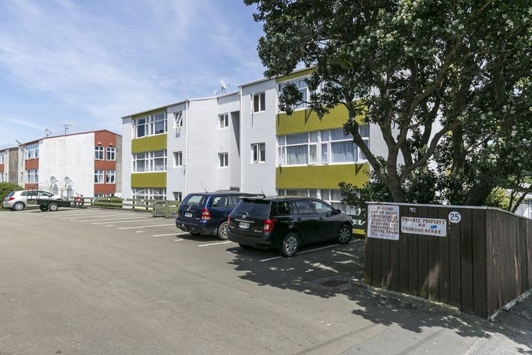 Photo of property in Cernan Court, 12/25 Te Wharepouri Street, Berhampore, Wellington, 6023
