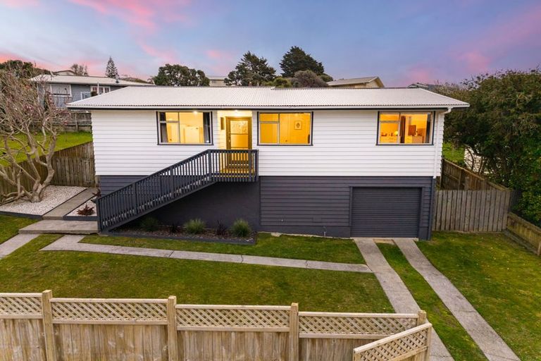 Photo of property in 3 Stipulate Place, Ascot Park, Porirua, 5024