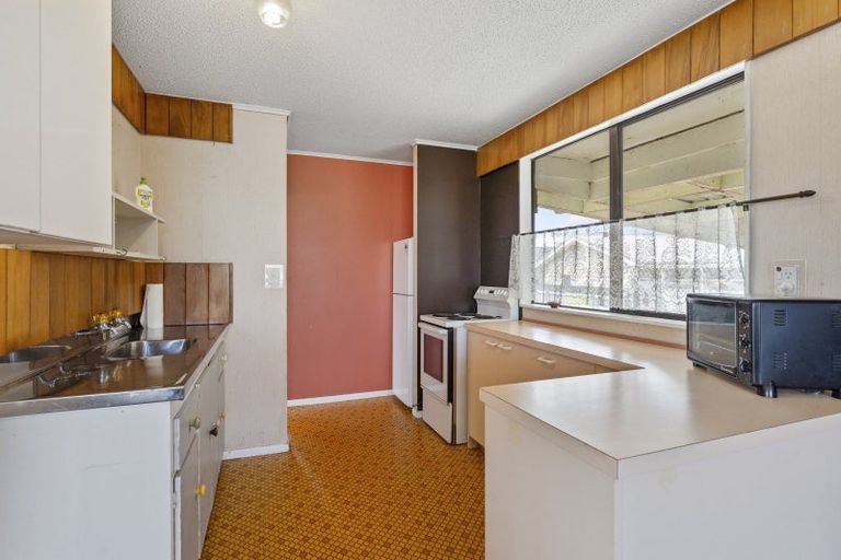 Photo of property in 15 Hewson Crescent, Otaki Beach, Otaki, 5512