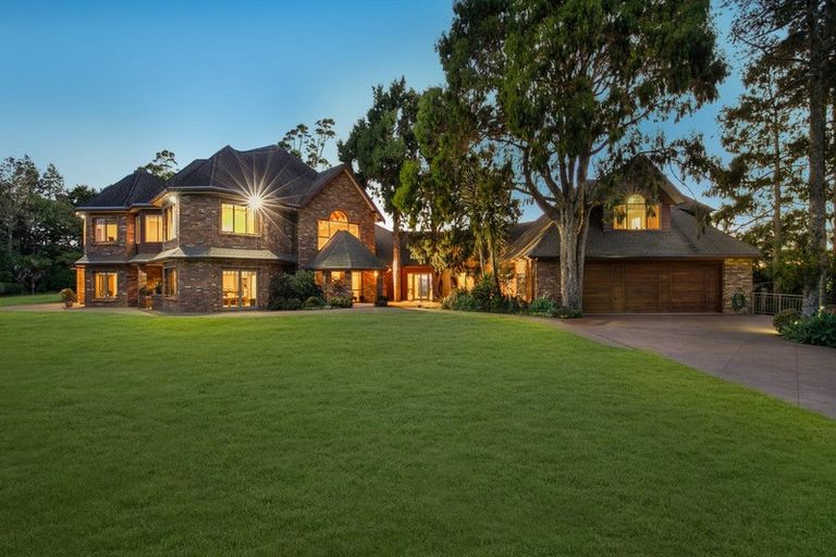 Photo of property in 251 Whitehills Road, Waitoki, 0994