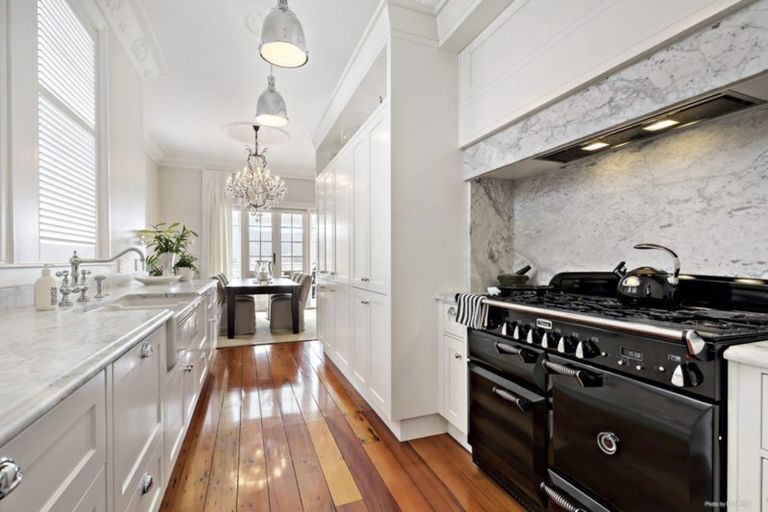 Photo of property in 30 Mcfarlane Street, Mount Victoria, Wellington, 6011